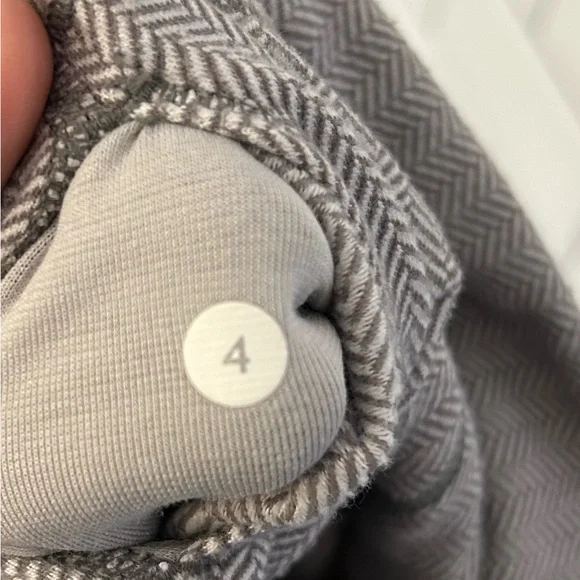 Lululemon High Waist Lleggins /Light gray / Size 4 - Picture 5 of 8
